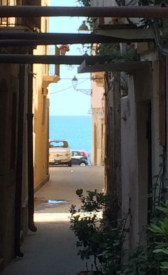 مبيت وإفطار سيراكوزا La Terrazza Sul Vicolo المظهر الخارجي الصورة